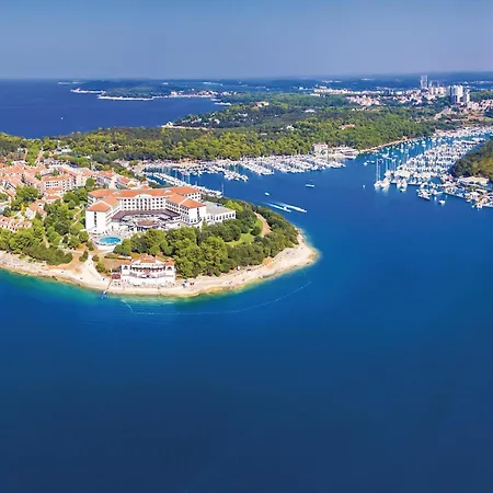 Vakantiehuis Stunning In With Wifi