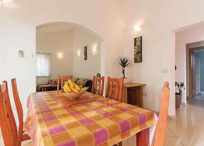 Vakantiehuis Stunning In With Wifi *