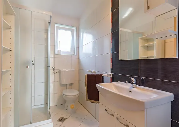 Vakantiehuis Stunning In With Wifi *