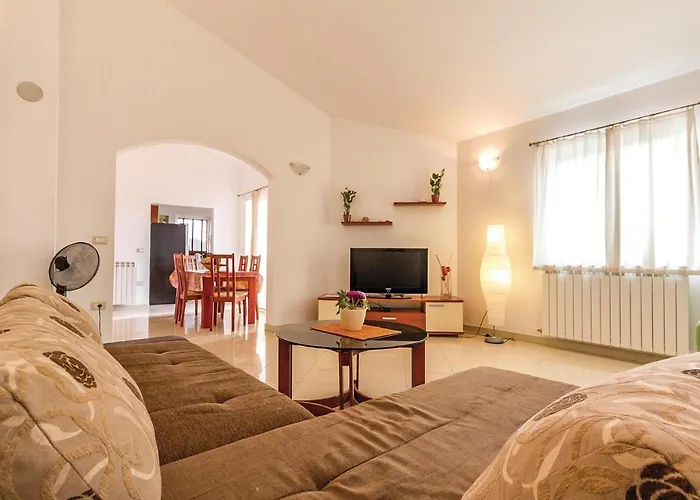 Vakantiehuis Stunning In With Wifi